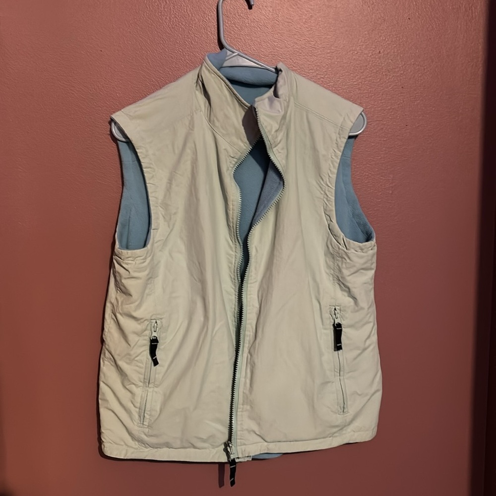 Reversible vest - Picture 3 of 4